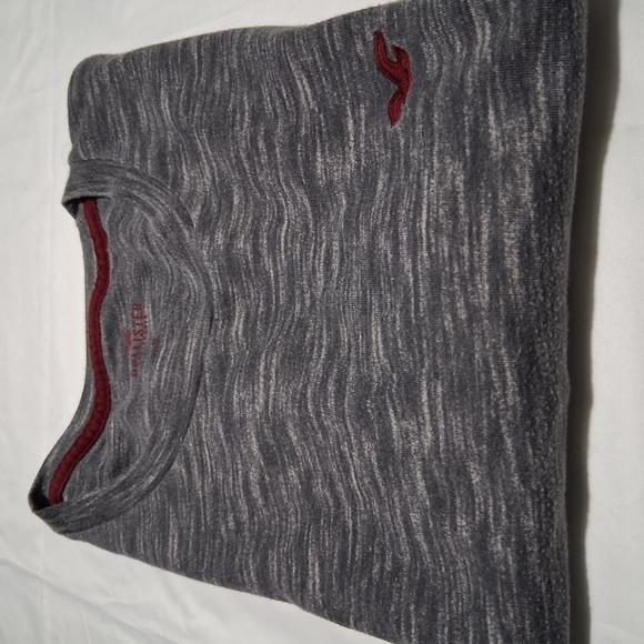 Hollister Gray and Red Men's Shirt - Picture 4 of 6